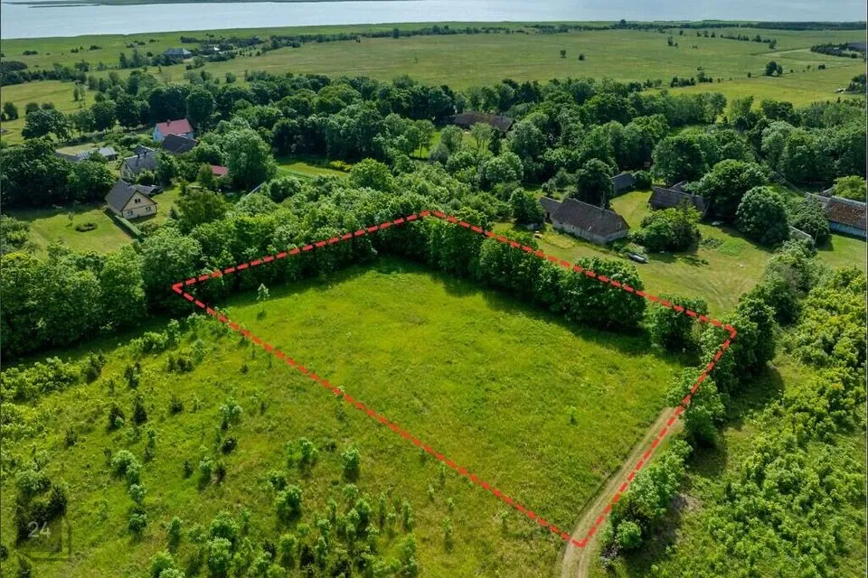 4074 m² Maa  -  Muhu vald, Võiküla