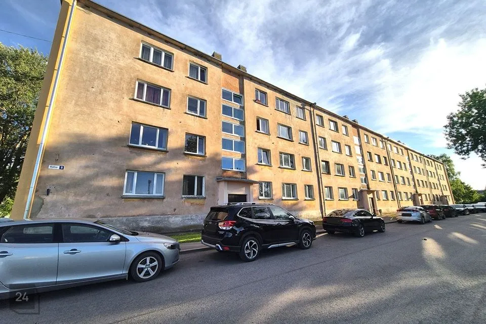 2-toaline Korter  -  Kohtla-Järve linn, Järve linnaosa
