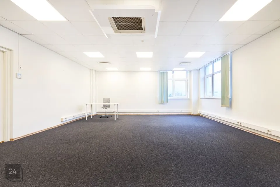 Mitme sihtotstarbega, 55 m² Äripind  -  Tallinn, Mustamäe linnaosa