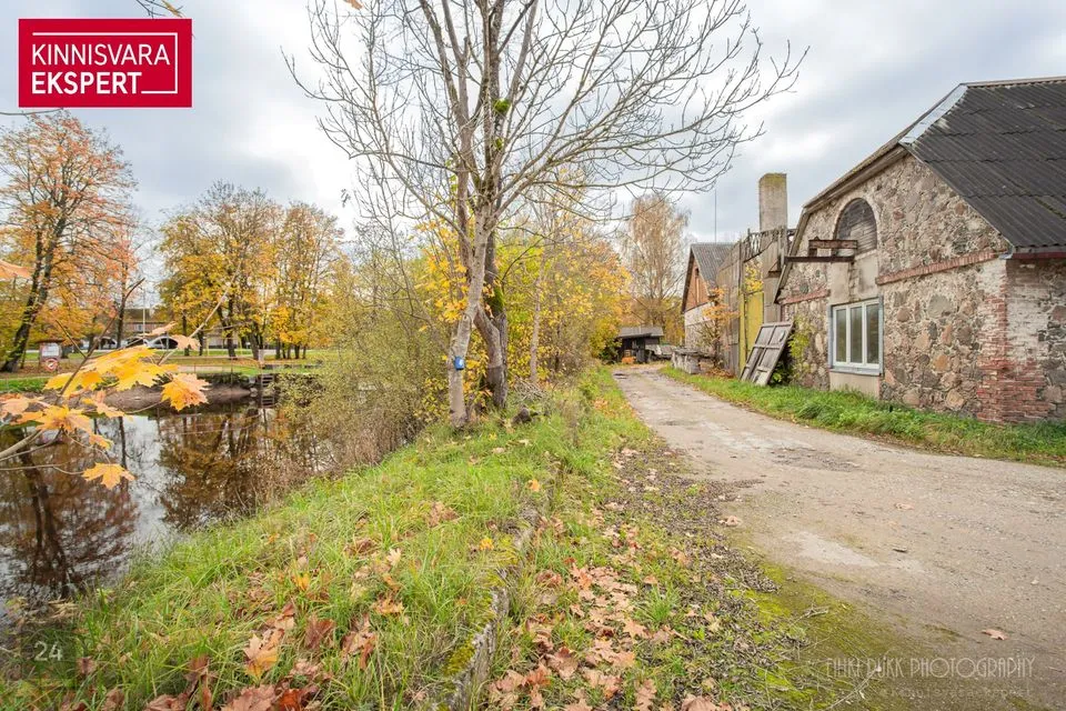 Teenindus, 1008 m² Äripind  -  Põhja-Pärnumaa vald, Vändra alev
