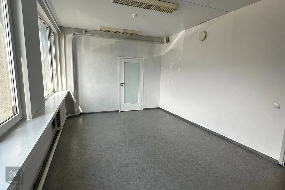 Büroo, 21 m² Äripind  -  Tallinn, Mustamäe linnaosa - foto 2