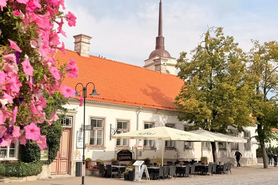 Kaubandus või Teenindus, 83 m² Äripind - Saaremaa vald, Kuressaare linn