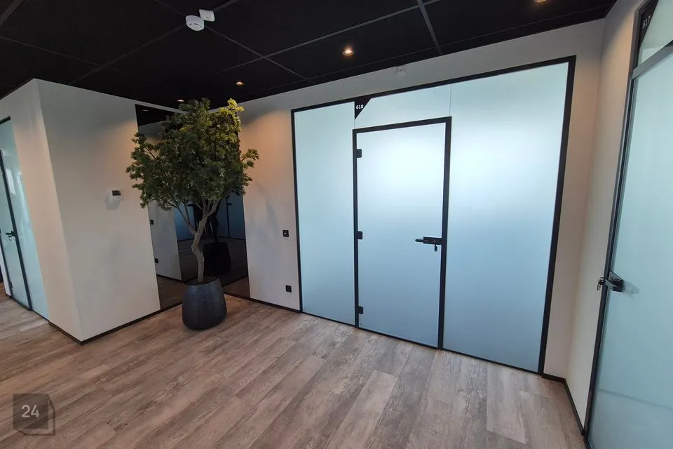 Büroo, 17 m² Äripind  -  Tallinn, Kristiine linnaosa - foto 2