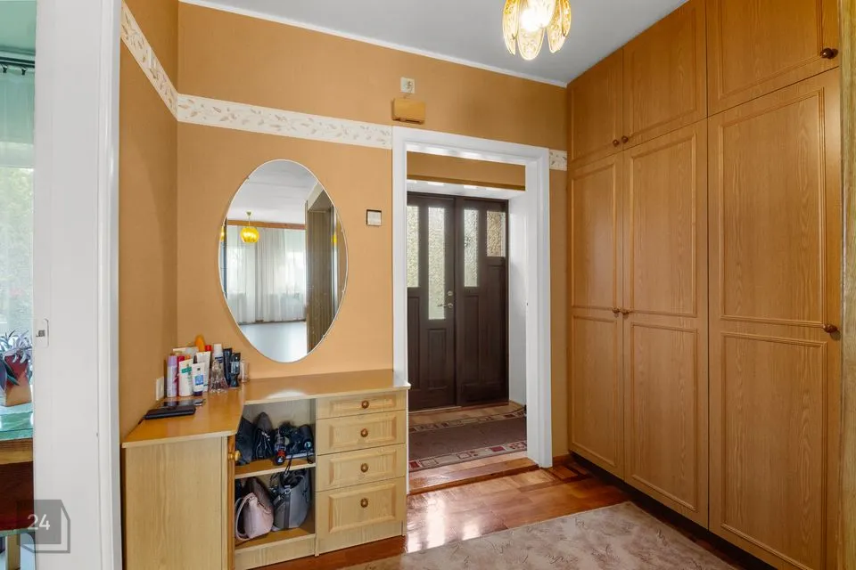 Рядный бокс, 5-комнатная часть дома в Türi vald, Väätsa alevik - фото 3