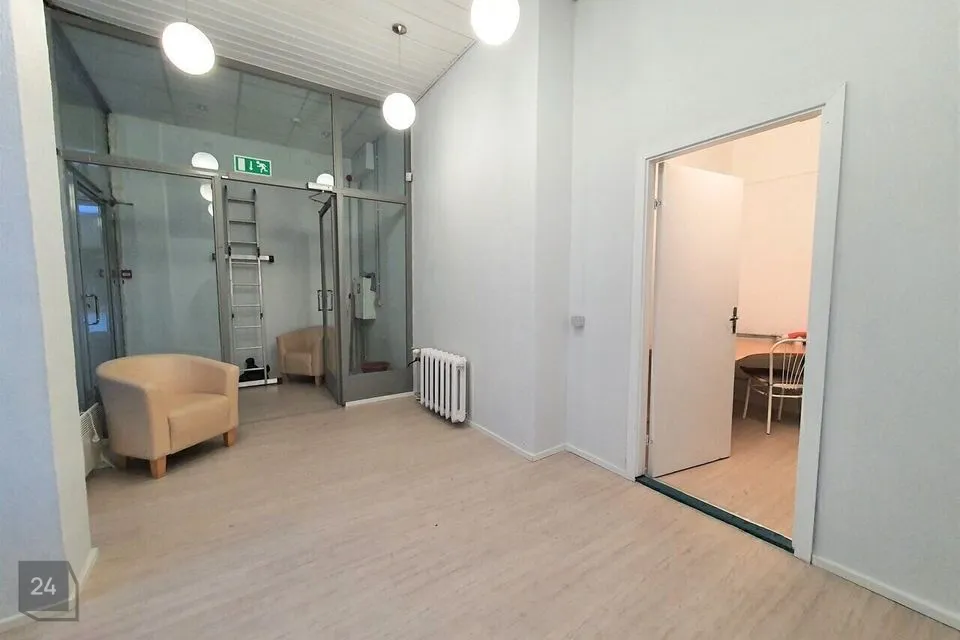30 m² Äripind  -  Tallinn, Mustamäe linnaosa
