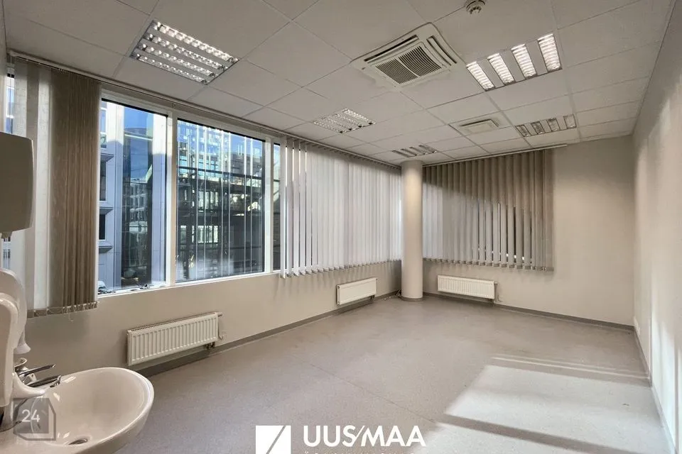 Mitme sihtotstarbega, 213 m² Äripind  -  Tallinn, Kesklinna linnaosa