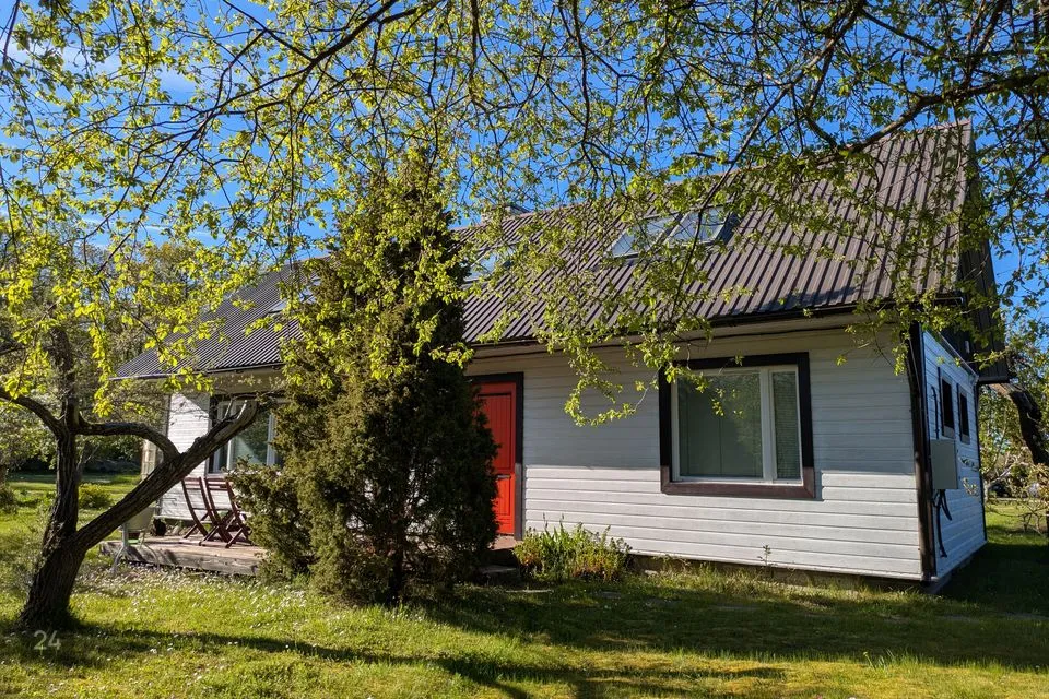 3-toaline Maja  -  Saaremaa vald, Muratsi küla