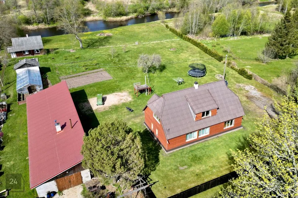 6-toaline Maja  -  Saarde vald, Rabaküla
