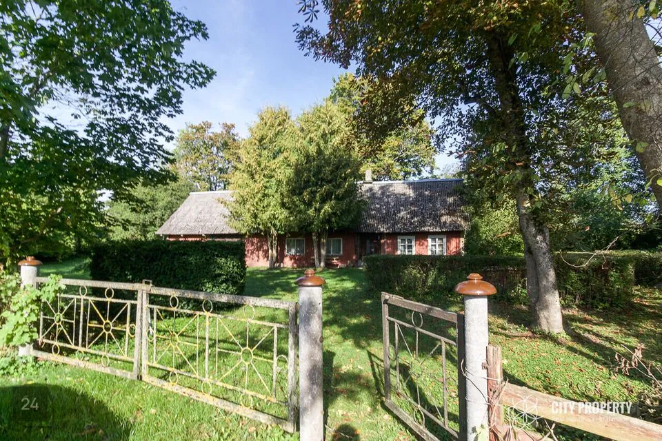 2-toaline Maja - Saaremaa vald, Lööne küla