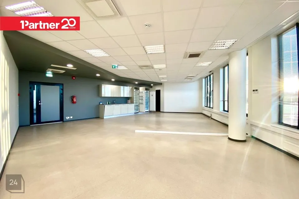 Büroo või Teenindus, 96 m² Äripind - Tallinn, Lasnamäe linnaosa