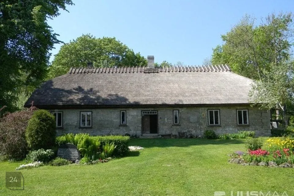 4-toaline Maja  -  Saaremaa vald, Kaarma-Kirikuküla