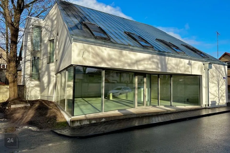 Mitme sihtotstarbega, 113 m² Äripind  -  Saaremaa vald, Kuressaare linn