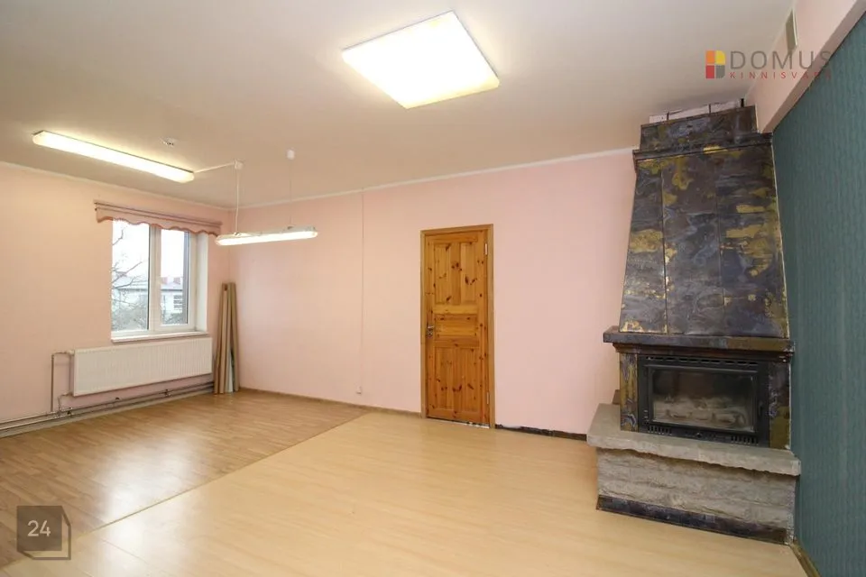 Mitme sihtotstarbega, 25 m² Äripind  -  Viljandi linn