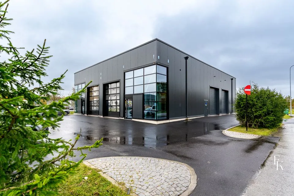 Mitme sihtotstarbega, 103 m² Äripind  -  Keila linn