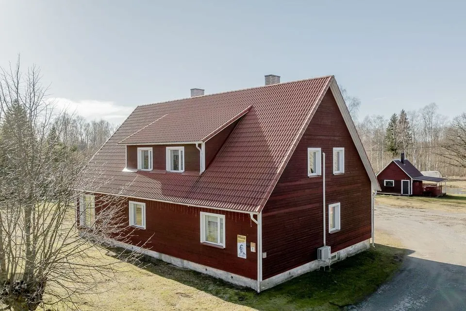 8-toaline Maja  -  Lääneranna vald, Karuse küla