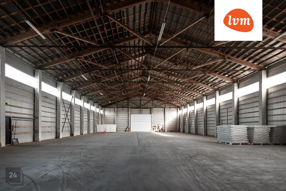 Ladu, 1028 m² Äripind  -  Pärnu linn, Aruvälja küla