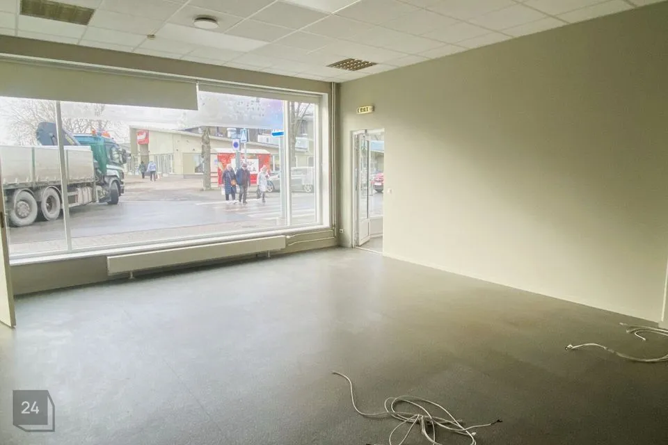 Многоцелевое, 97 m² Бизнес-площадь в Pärnu linn, Pärnu linn