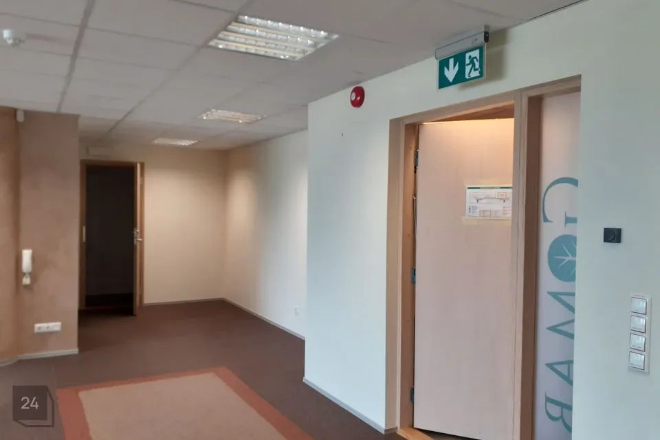 Mitme sihtotstarbega, 215 m² Äripind  -  Tallinn, Lasnamäe linnaosa