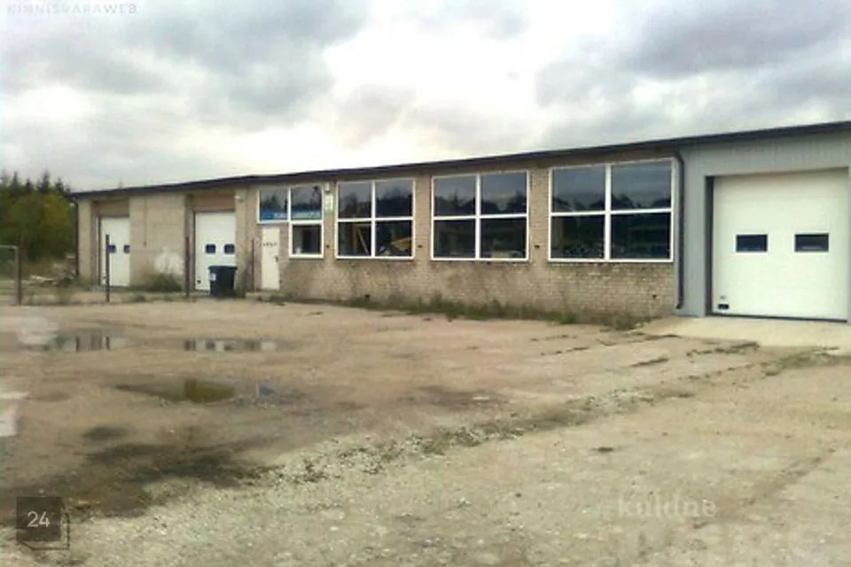 135 m² Garaaž  -  Mustvee vald, Voore küla