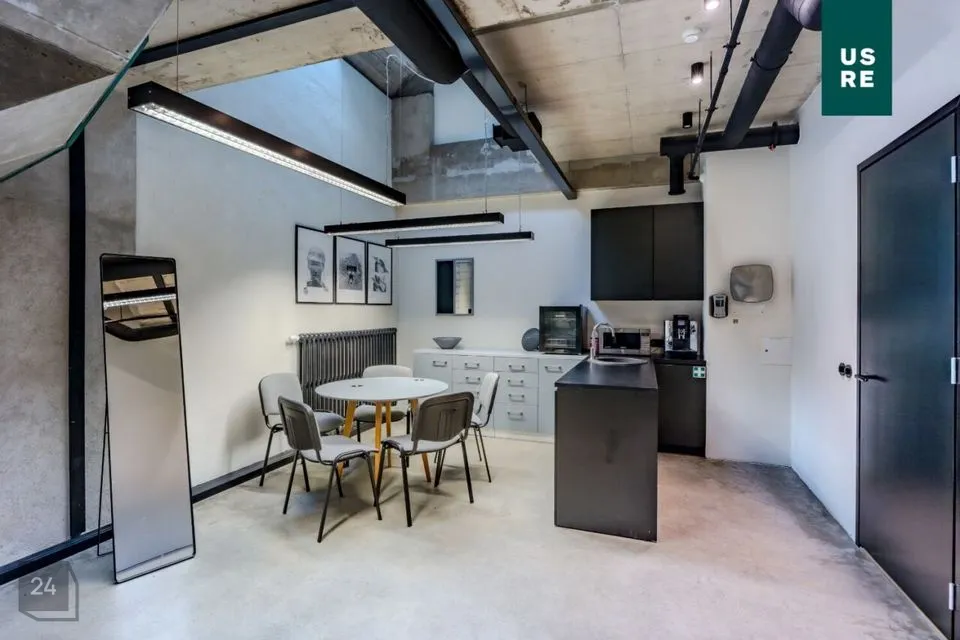98 m² Бизнес-площадь в Tallinn, Kesklinna linnaosa