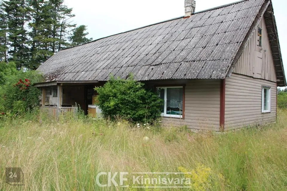 4-toaline Maja  -  Saaremaa vald, Uuemõisa küla