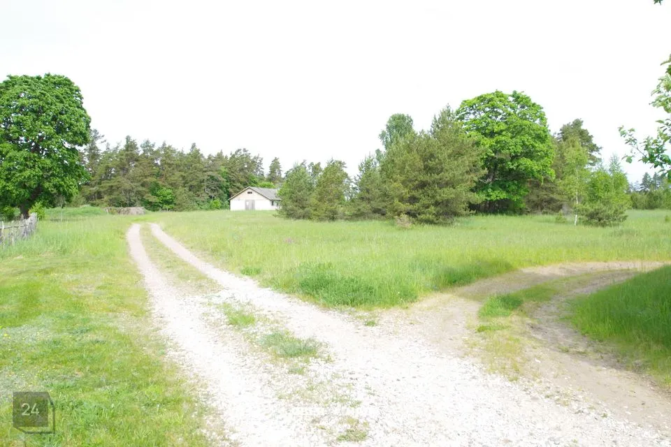 736 m² Maja  -  Saaremaa vald, Tõrise küla