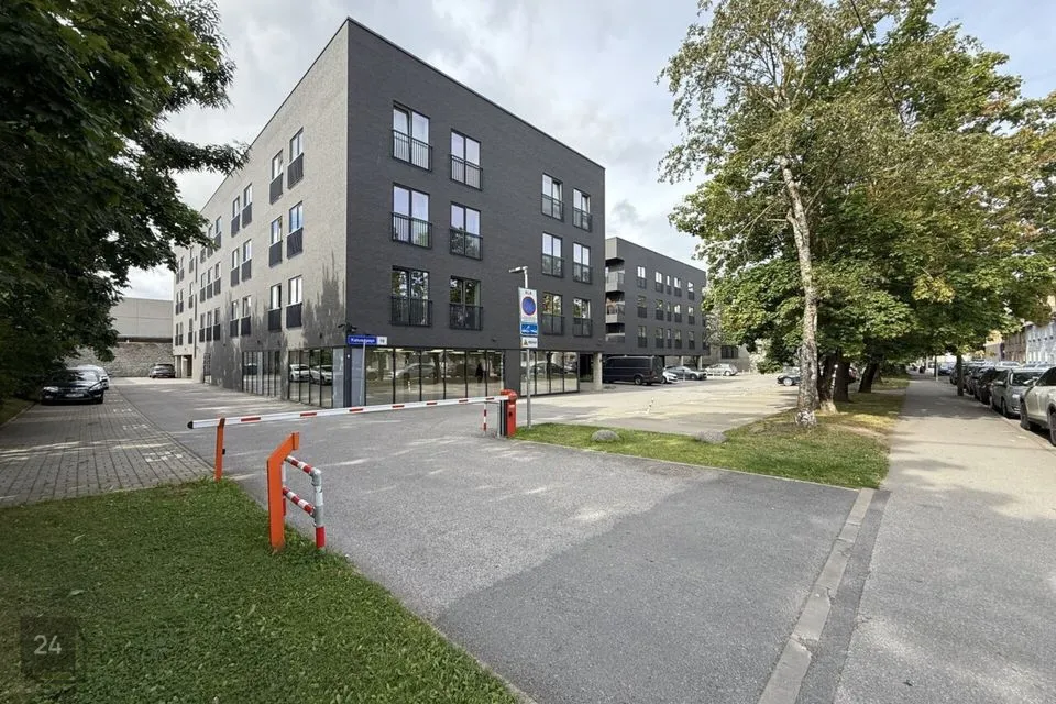150 m² Äripind  -  Tallinn, Lasnamäe linnaosa