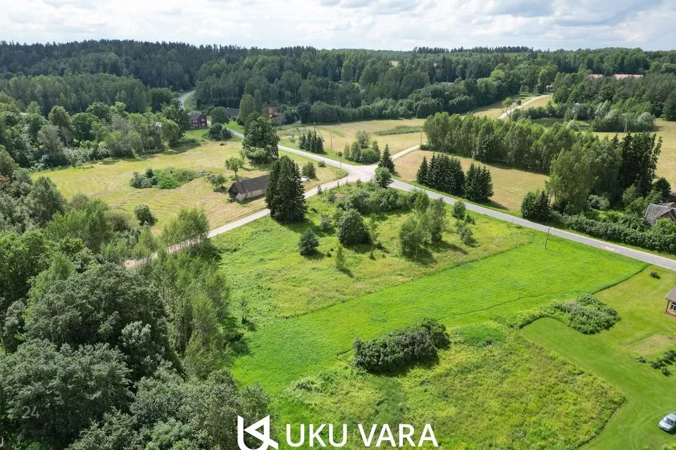 Residential land, 3704 m² land in Põhja-Sakala vald, Tääksi küla