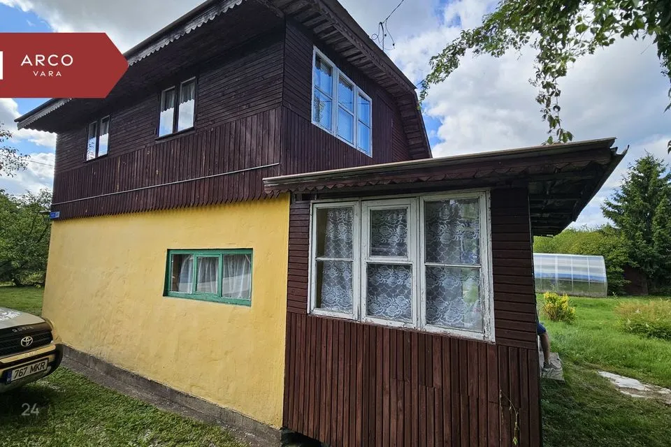 3-toaline Suvila  -  Narva linn
