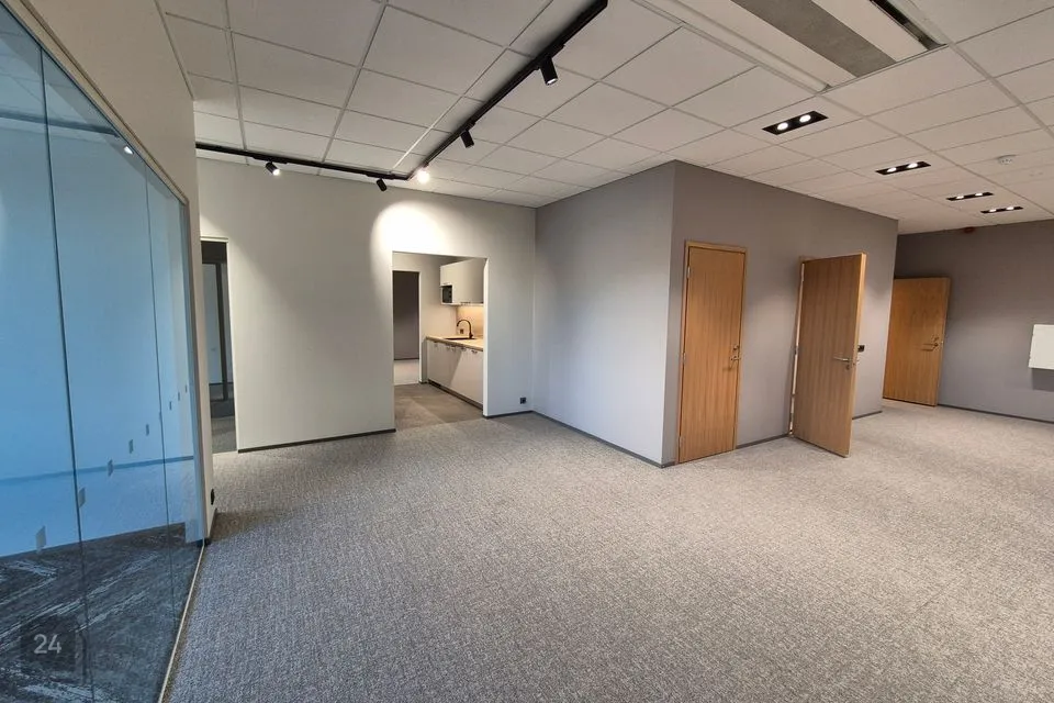 Büroo, 221 m² Äripind  -  Tallinn, Kristiine linnaosa - foto 4