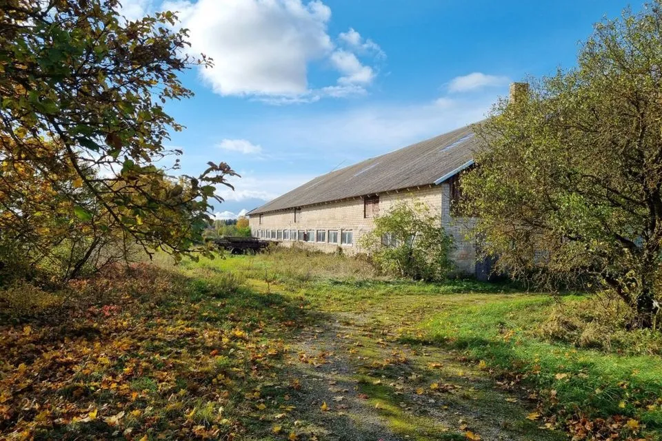 692 m² Äripind  -  Lääneranna vald, Hõbesalu küla