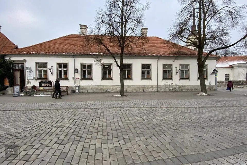 222 m² Бизнес-площадь в Saaremaa vald, Kuressaare linn
