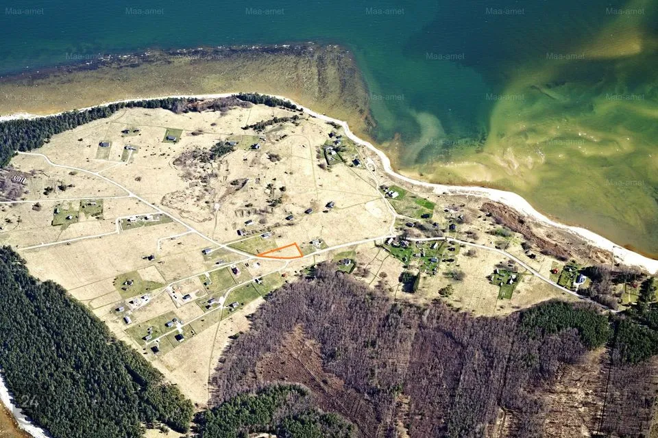 Земля жилой застройки или Земля коммерческого назначения, 2198 m² участок в Lääne-Nigula vald, Spithami küla / Spithamn