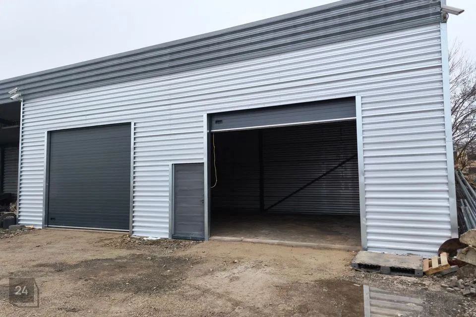 Ladu, 100 m² Äripind  -  Jõhvi vald, Jõhvi linn