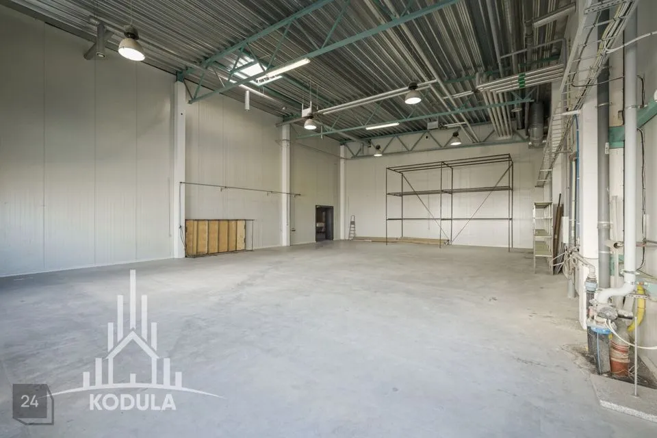 295 m² Äripind  -  Saku vald, Tänassilma küla