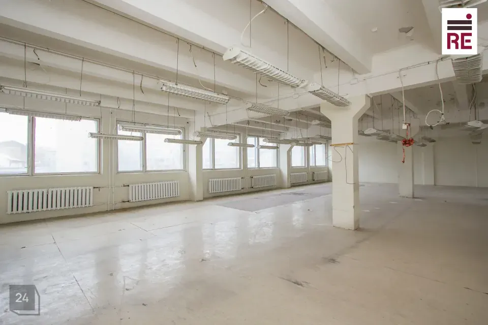 Mitme sihtotstarbega, 860 m² Äripind  -  Tallinn, Kesklinna linnaosa