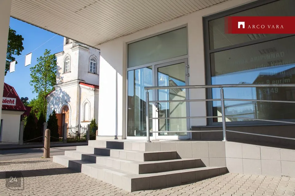 Kaubandus, 67 m² Äripind  -  Rakvere linn