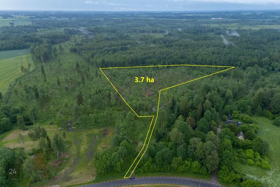 Maatulundusmaa, 37137 m² участок в Põhja-Sakala vald, Metsküla