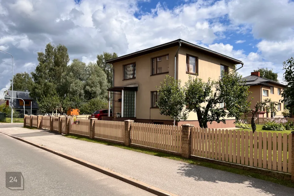 5-toaline Maja  -  Võru linn