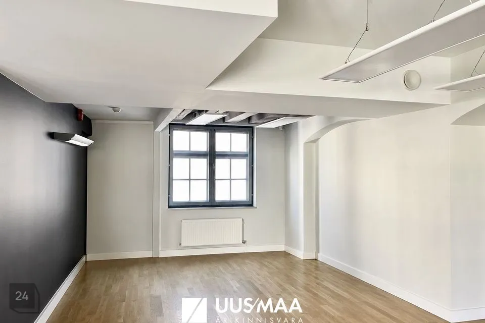 Büroo, 350 m² Äripind  -  Tallinn, Kesklinna linnaosa