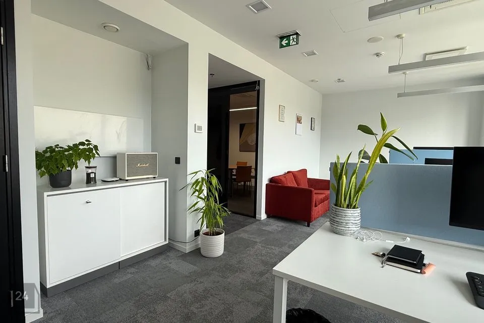 Büroo või Teenindus, 53 m² Äripind  -  Tallinn, Kesklinna linnaosa