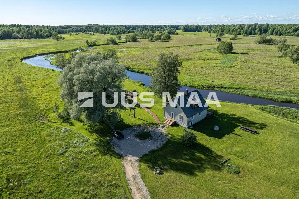 4-toaline Maja - Põhja-Sakala vald, Tipu küla