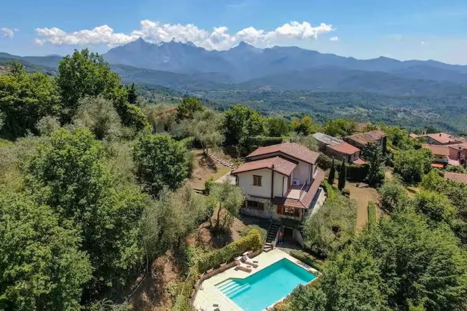 9-room house in Itaalia, Magliano - photo 2