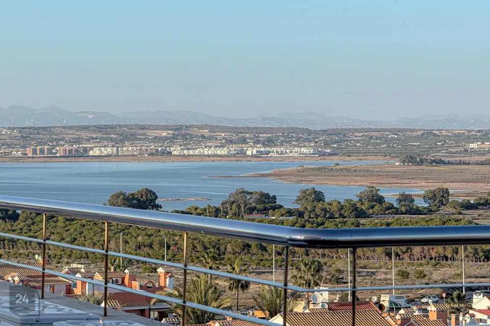 3-комнатная Квартира в Hispaania, Torrevieja