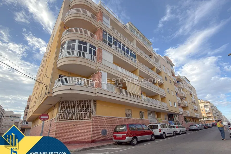 2-room apartment in Hispaania, Torrevieja - photo 5