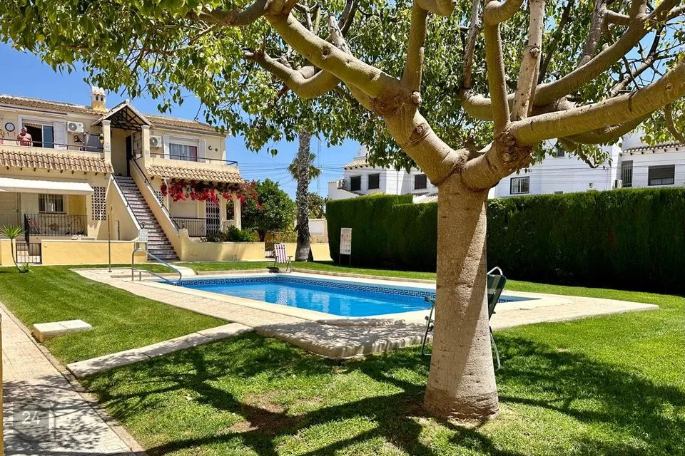 3-room apartment in Hispaania, San Miguel de Salinas - photo 2