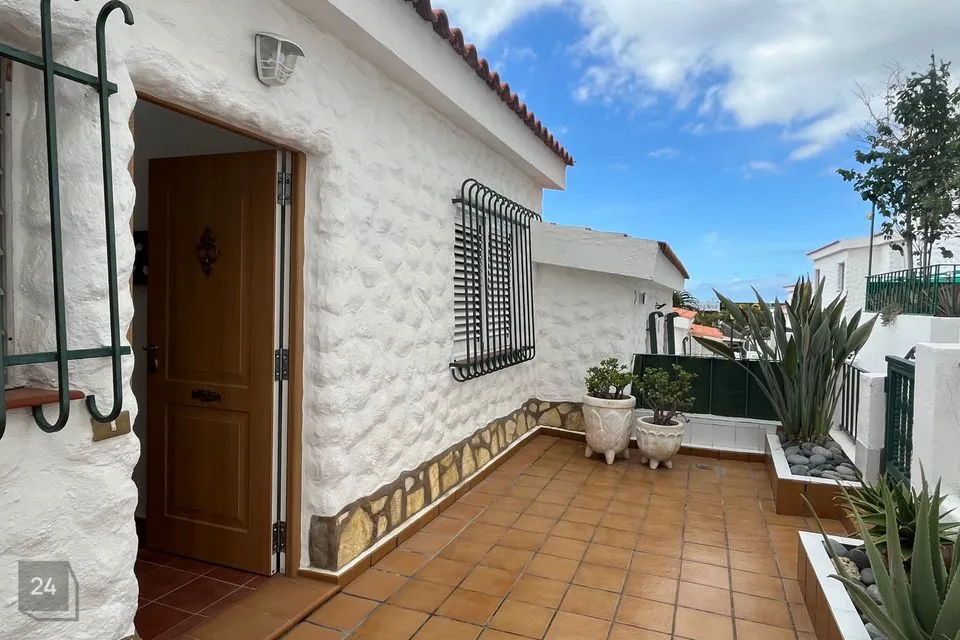 3-toaline Majaosa  -  Hispaania, Costa Adeje - foto 2