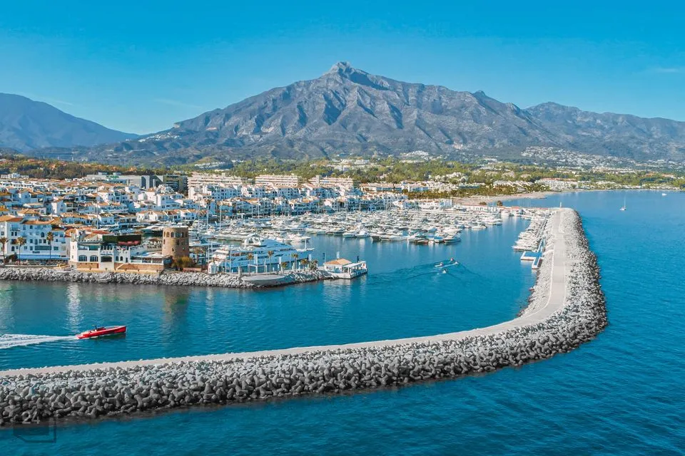 4-room apartment in Hispaania, Marbella