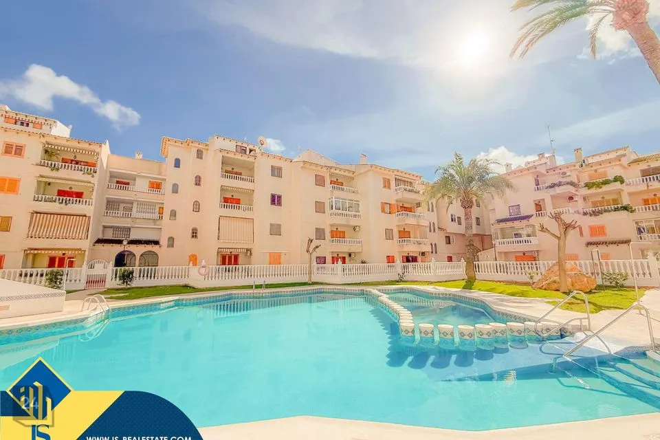 2-room apartment in Hispaania, Torrevieja - photo 2