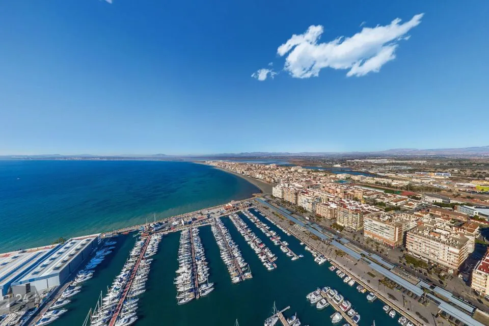 4-комнатная Квартира в Hispaania, Santa Pola
